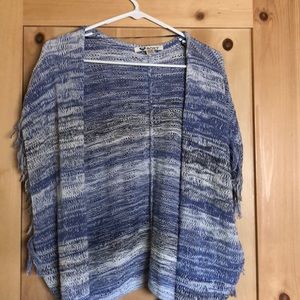 Purple/white Roxy pullover